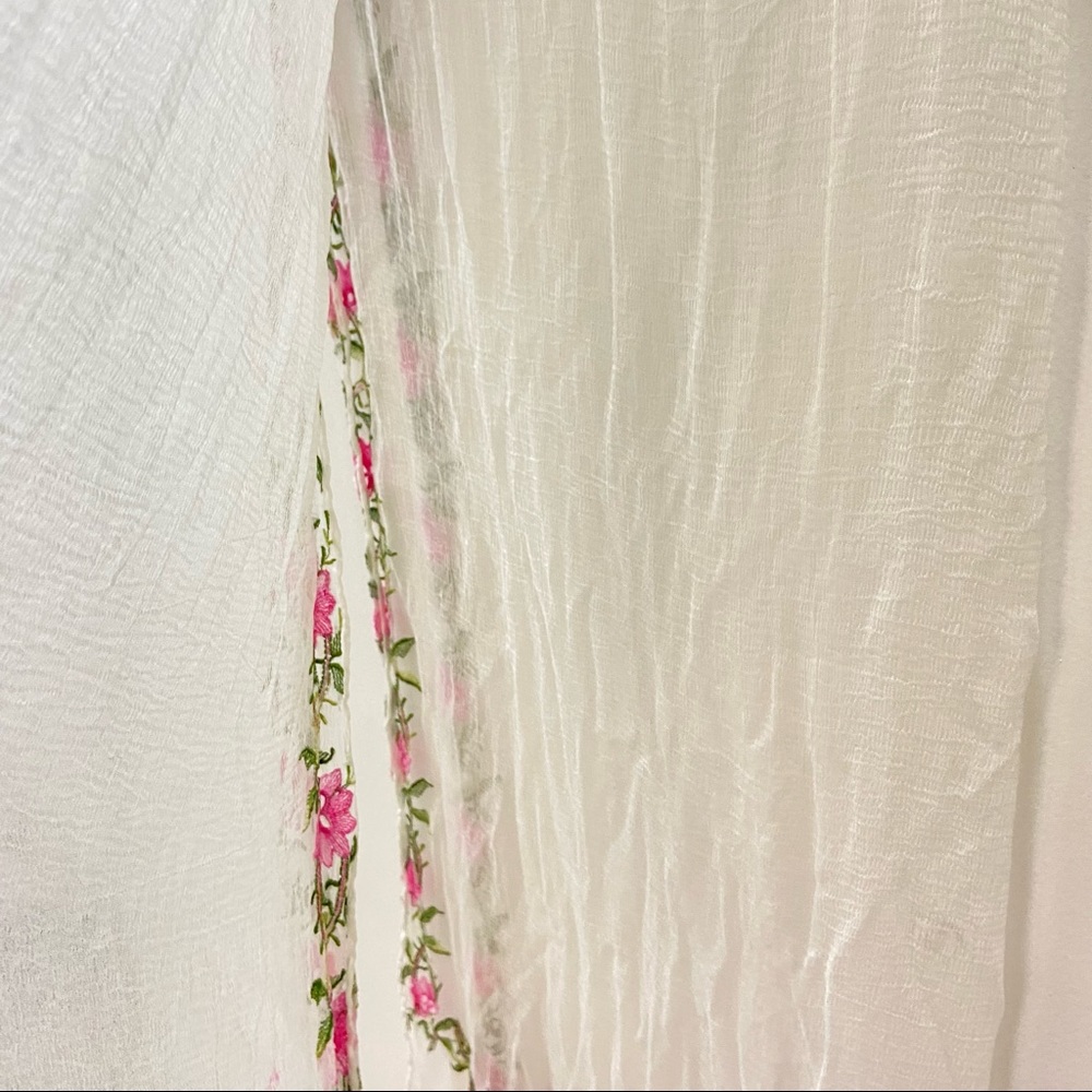 Pretty Embroidered Chiffon Dupatta/Chunni - Picture 6 of 6